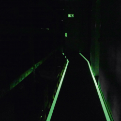 Markierungsbänder Rutschfeste lumineszierende Streifen - 27.03 -