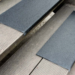 ERP-Zugänglichkeit Nez de marche en fibre de verre long - 42 - NDM verre long